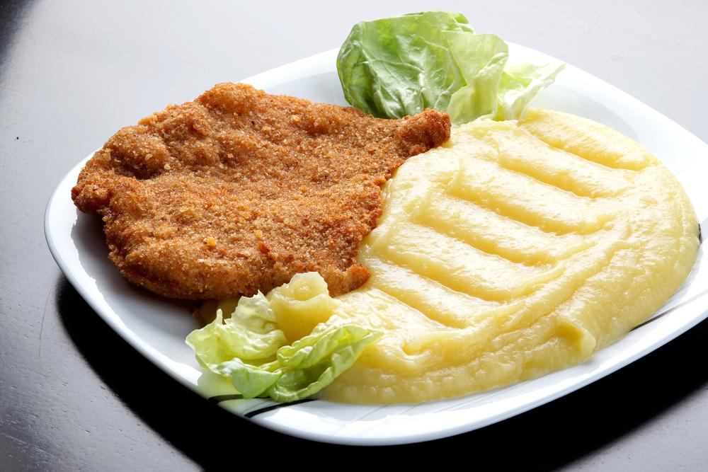 Filé milanesa com pure de batata